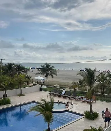 Apartamento Beachfront Luxury *