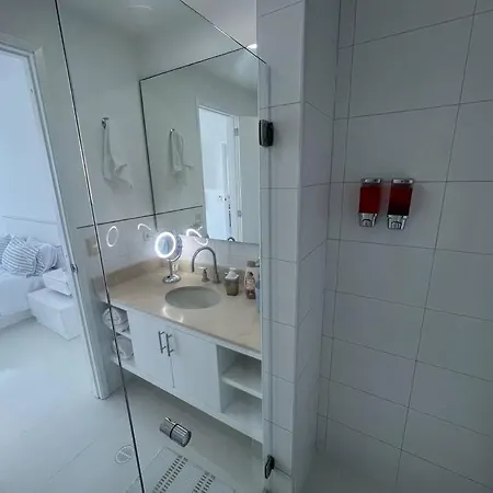 Beachfront Luxury Apartamento *